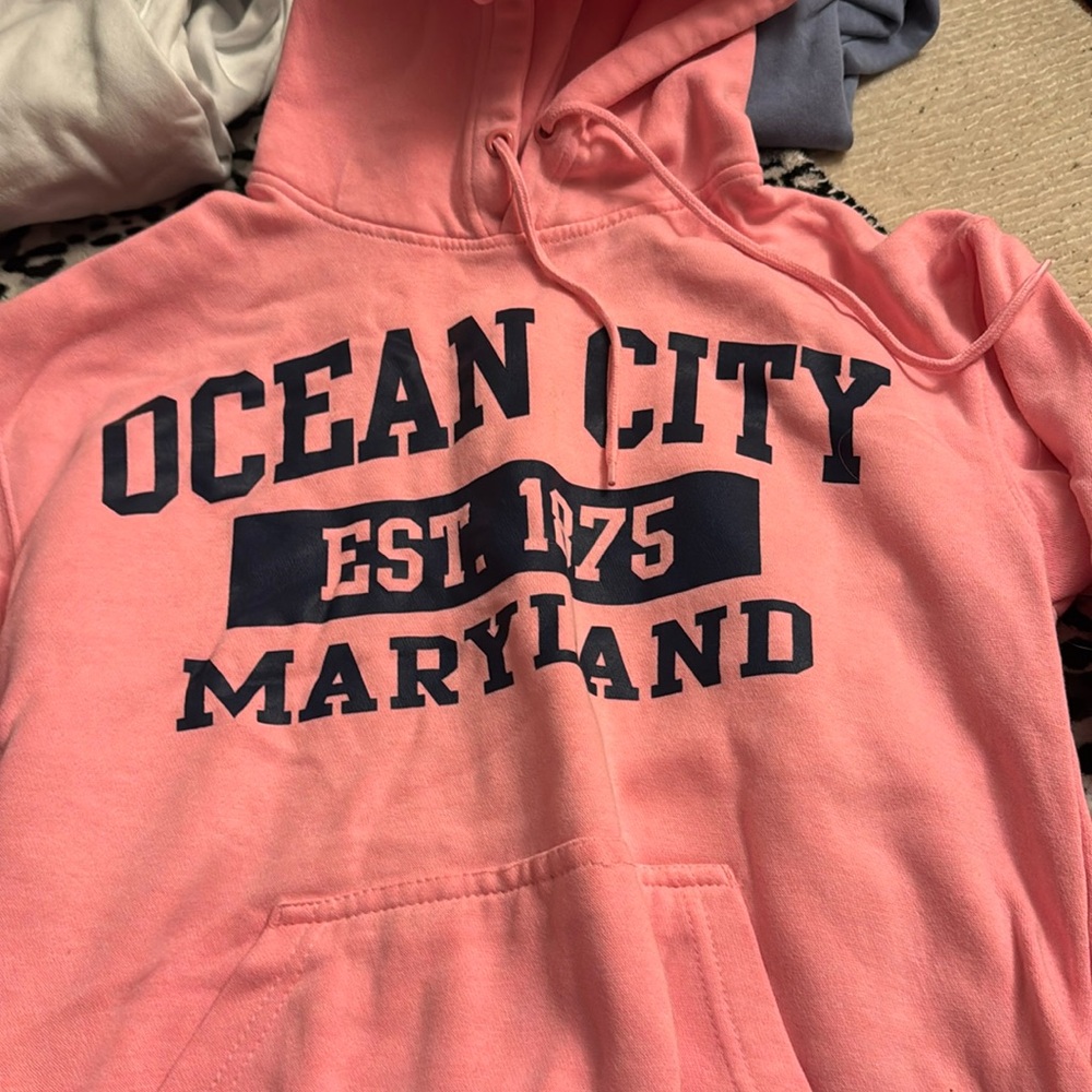 sweatshirt